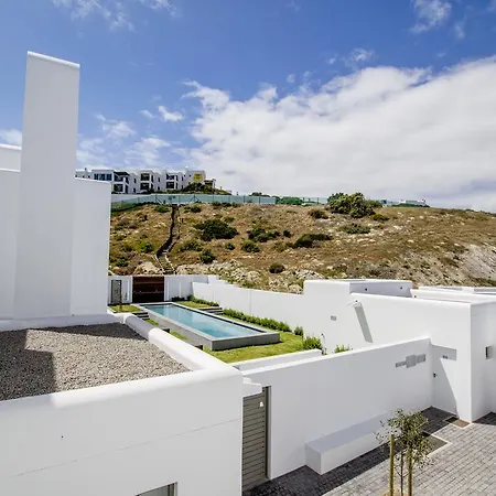 810 Marina Village *