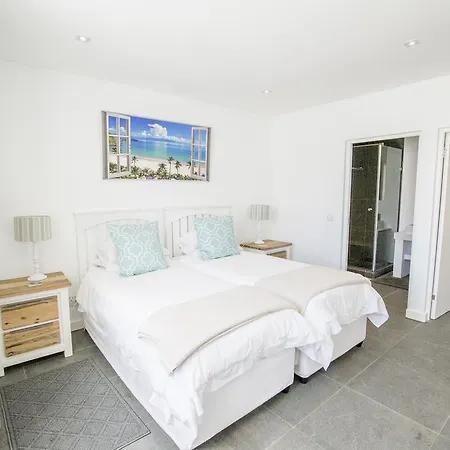 810 Marina Village *